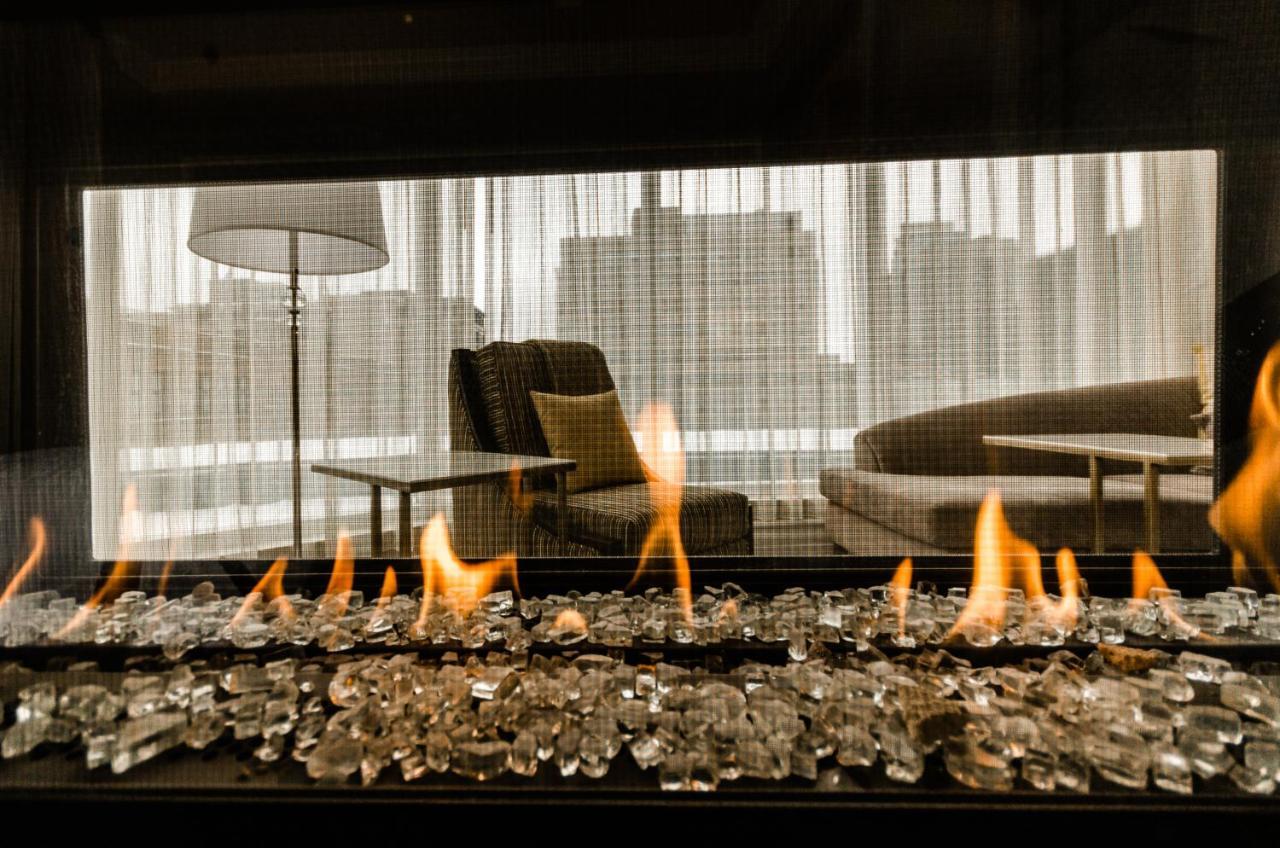 Hôtel Birks Montréal Exterior foto A fireplace with ethanol fuel